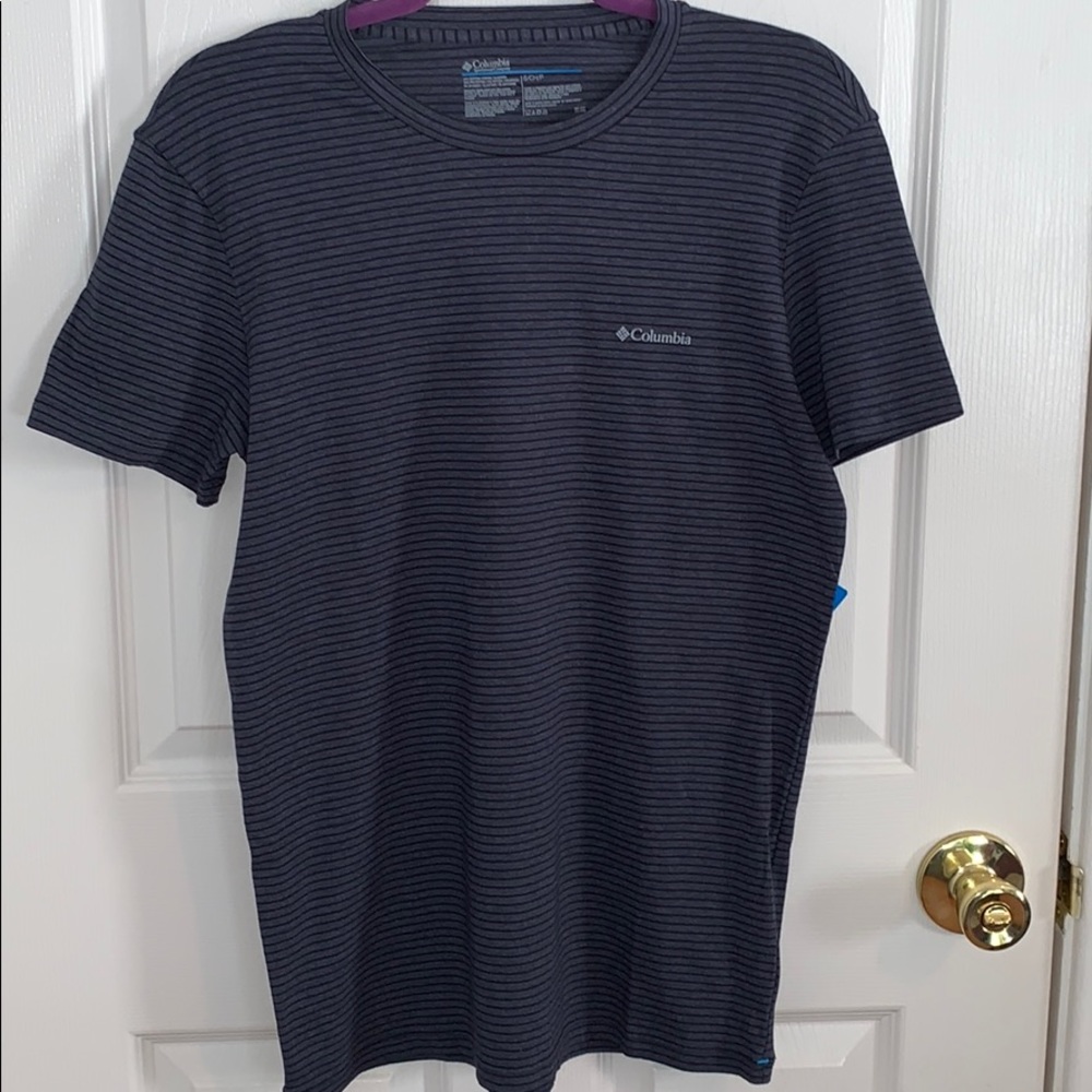 🛑 SOLD NWT Columbia Tee